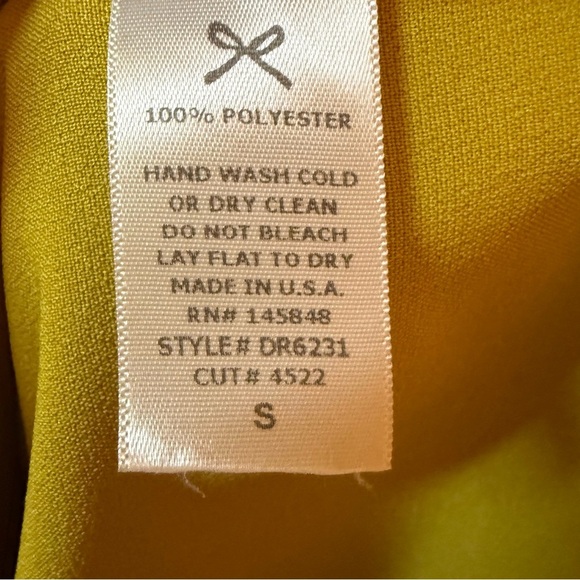 Everly | Yellow Sheath Mini Dress V-Neck Flutter Sleeves | Sz S - Picture 5 of 5